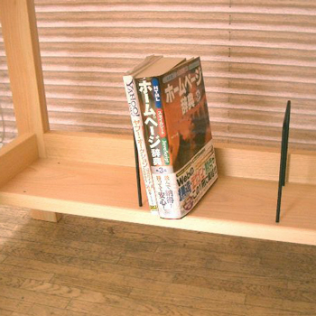 足もと本棚
